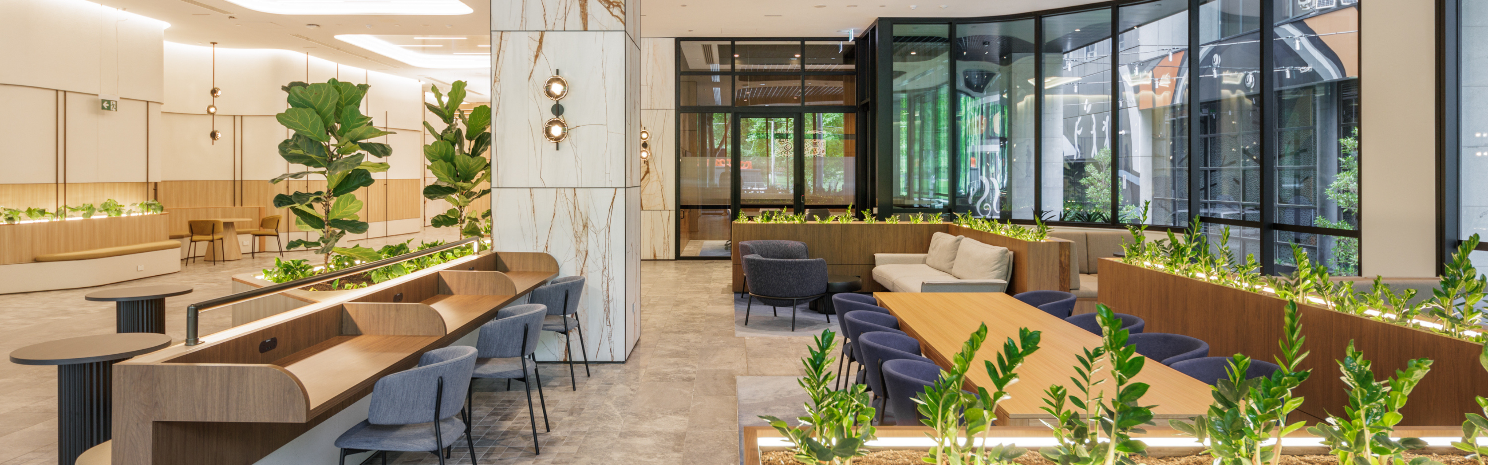 469 HERO DESKTOP.png